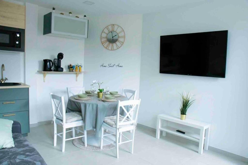 Appartement 5Min Aeroport Cdg Le Mesnil-Amelot Exteriör bild